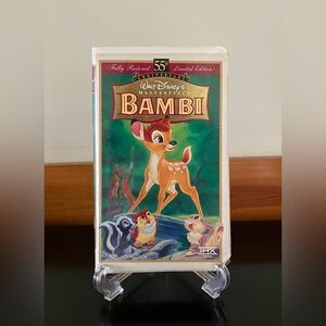 *SOLD* Disney VHS Tapes - Animal Classics Bundle